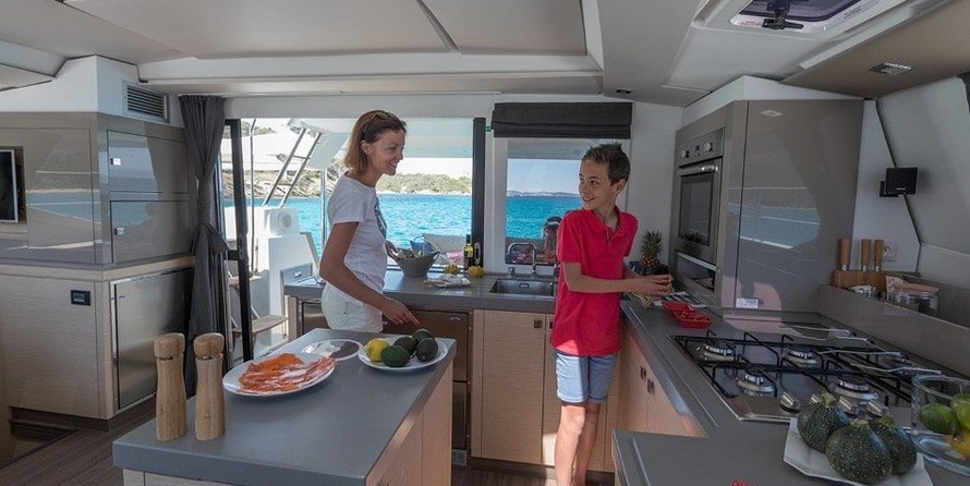 Fountaine Pajot Saona 47