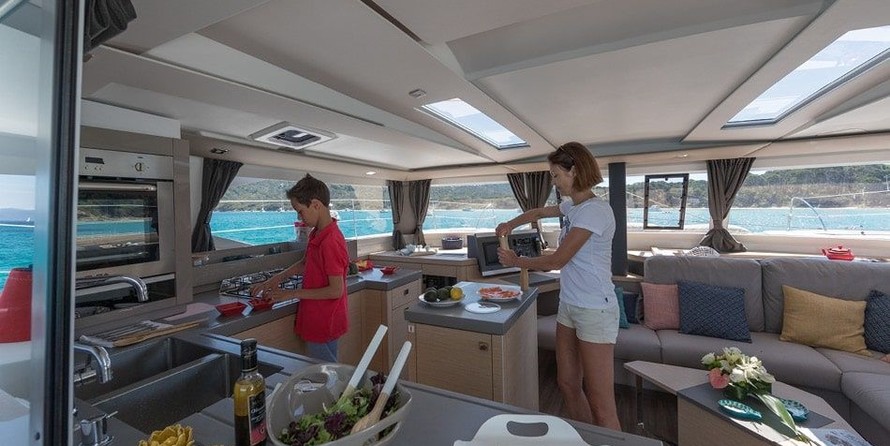Fountaine Pajot Saona 47
