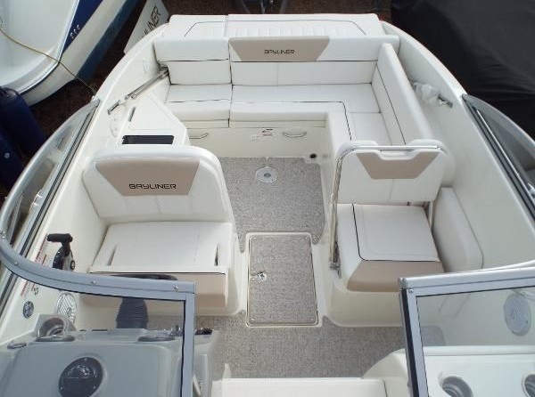 Bayliner 742 Cuddy