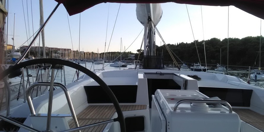 Beneteau Oceanis 51.1