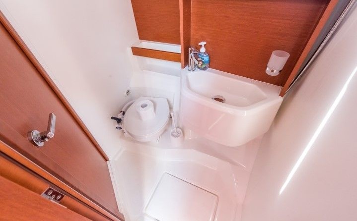 Beneteau Oceanis 51.1