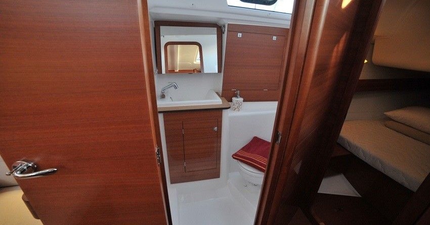 Dufour 382