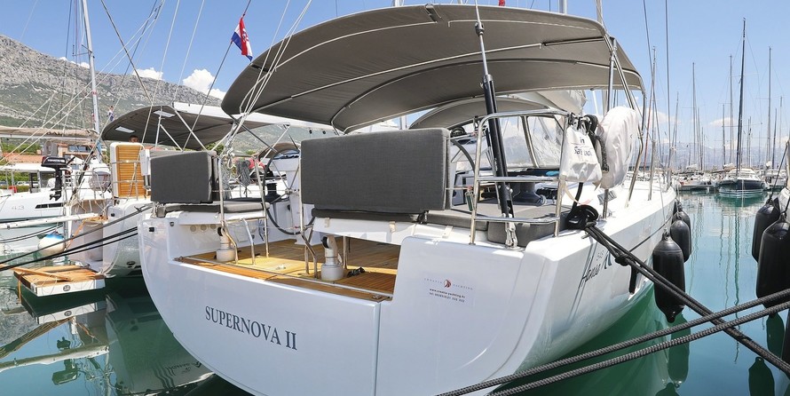 Hanse 548