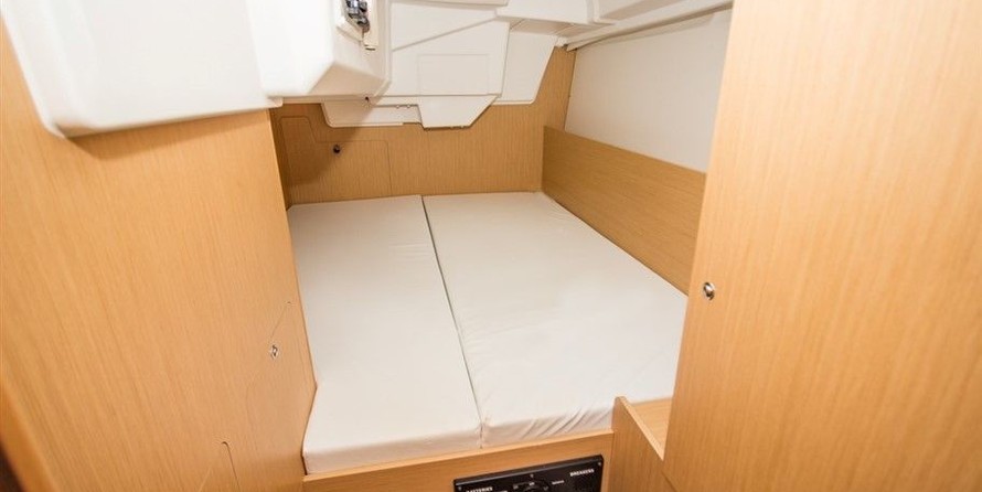 Beneteau Oceanis 35