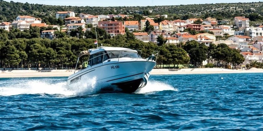 Jeanneau Merry Fisher 795