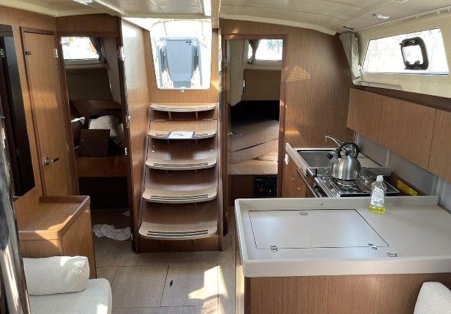 Beneteau Oceanis 41.1