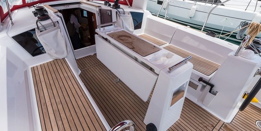 Beneteau Oceanis 35