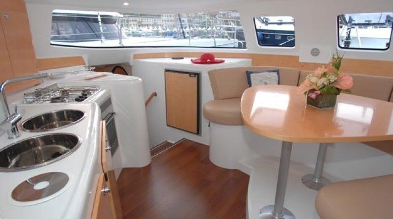 Fountaine Pajot Lavezzi 40