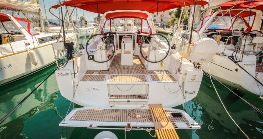 Beneteau Oceanis 35