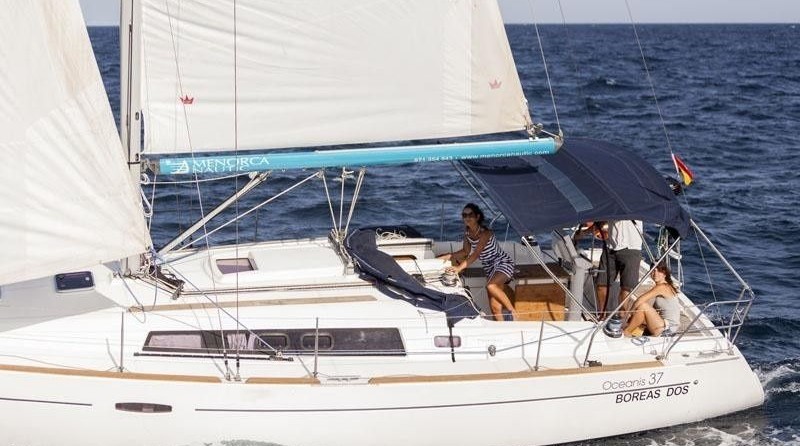 Beneteau Oceanis 37