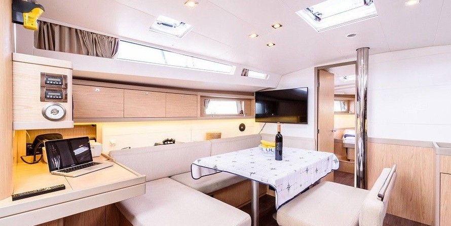 Beneteau Oceanis 48