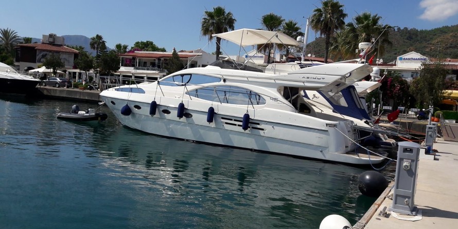Azimut 46