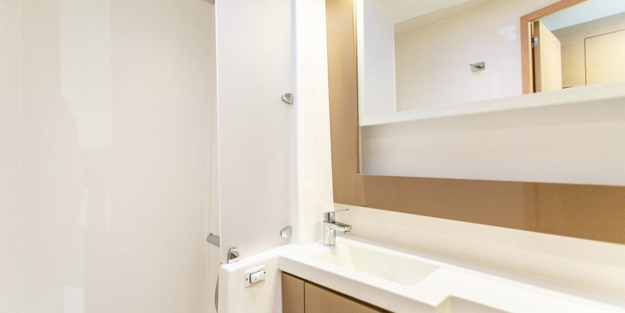 Fountaine Pajot Helia 44