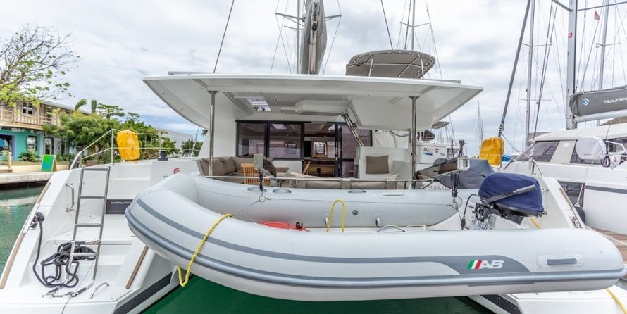 Fountaine Pajot Helia 44