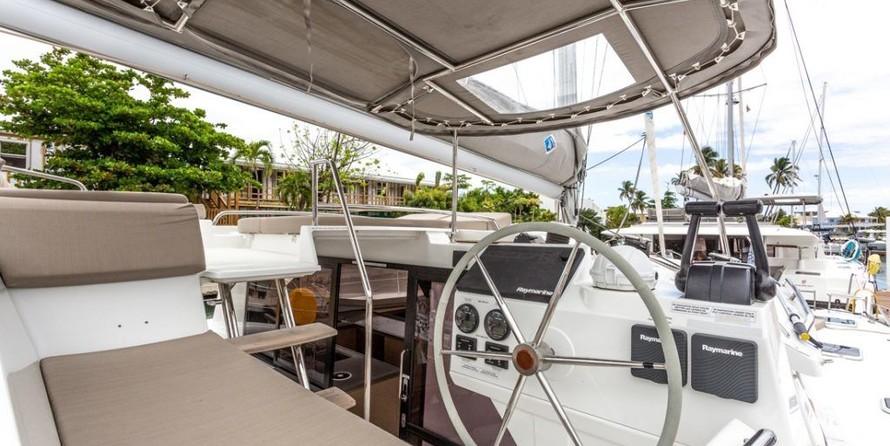 Fountaine Pajot Helia 44