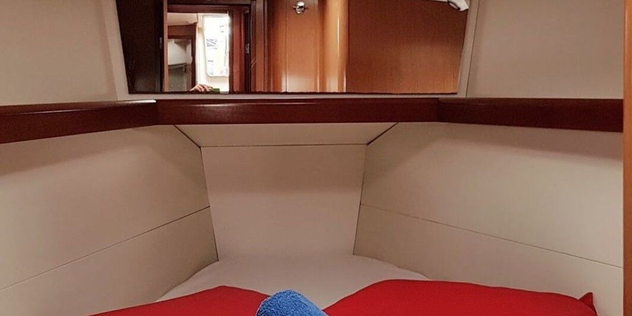 Beneteau Oceanis 43