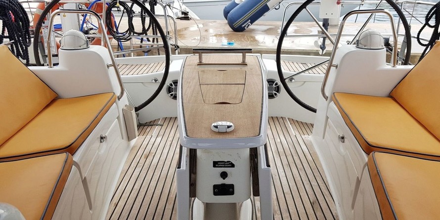 Beneteau Oceanis 43