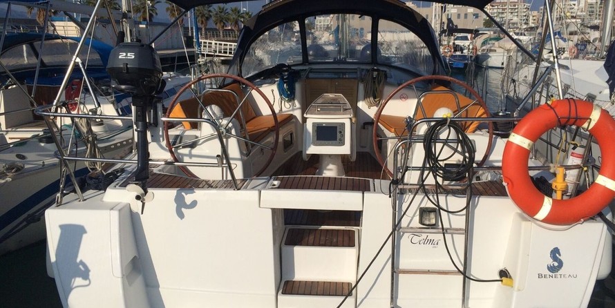 Beneteau Oceanis 43