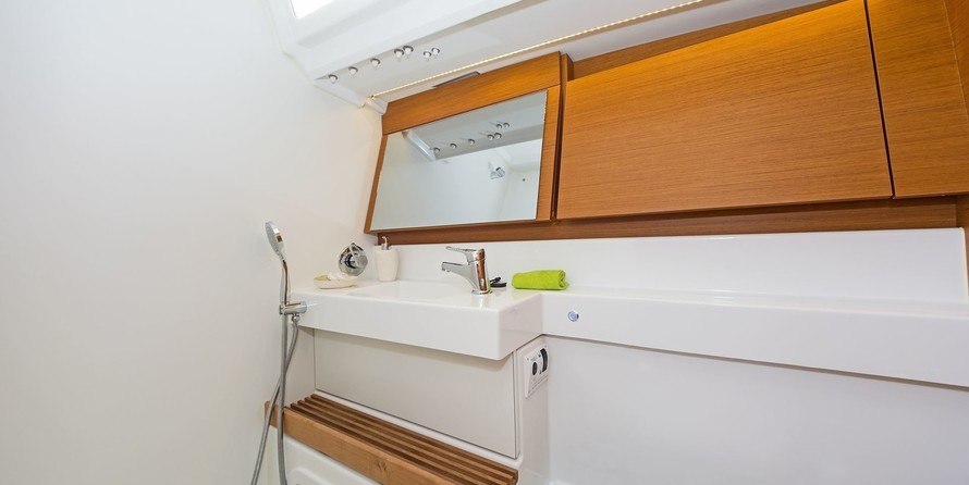 Jeanneau Sun Odyssey 440