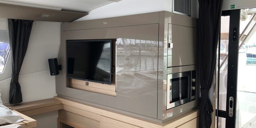 Fountaine Pajot Saona 47