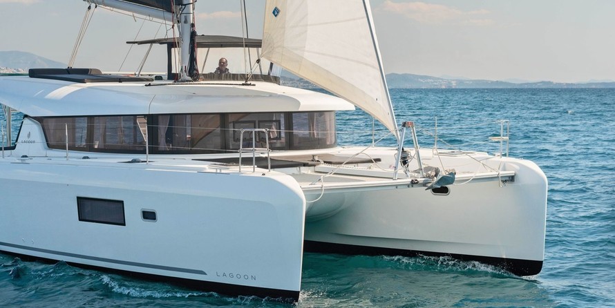 Lagoon 42