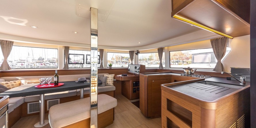Lagoon 42