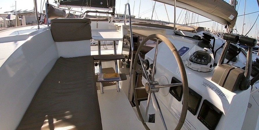 Fountaine Pajot Helia 44