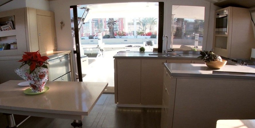 Fountaine Pajot Helia 44