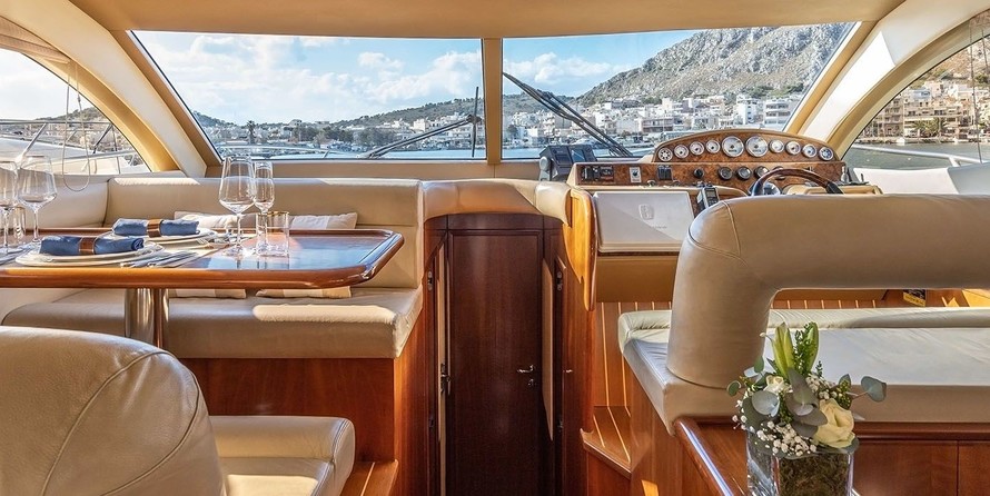Majesty Yachts 50