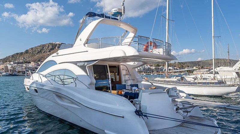 Majesty Yachts 50