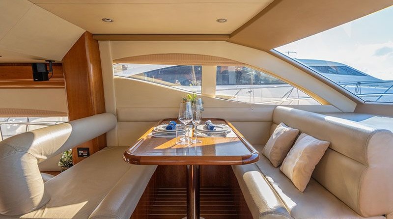 Majesty Yachts 50