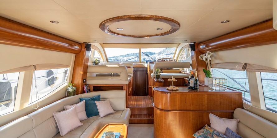 Majesty Yachts 50
