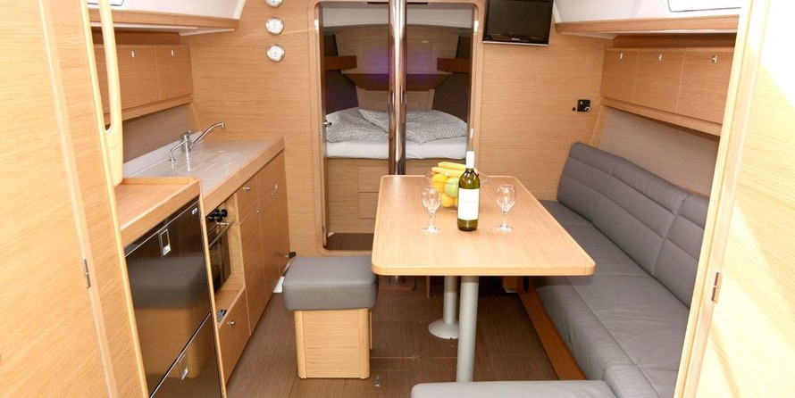 Dufour 382