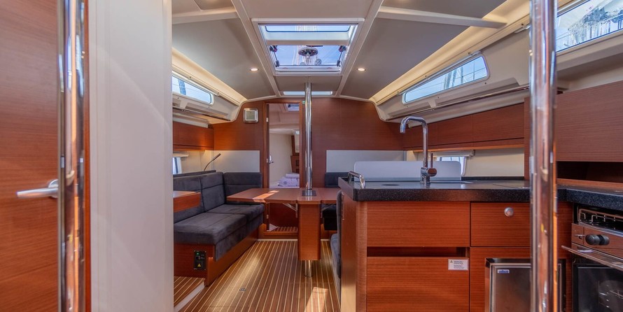 Hanse 388