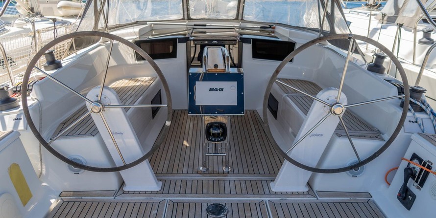 Hanse 388