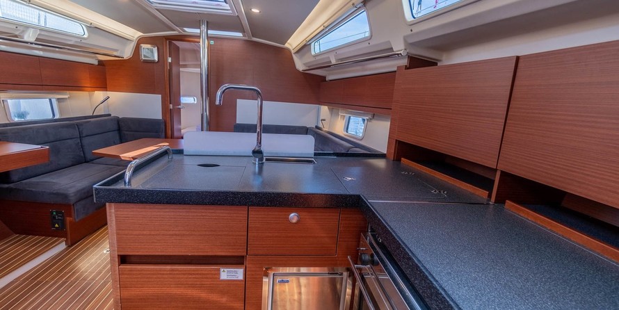 Hanse 388