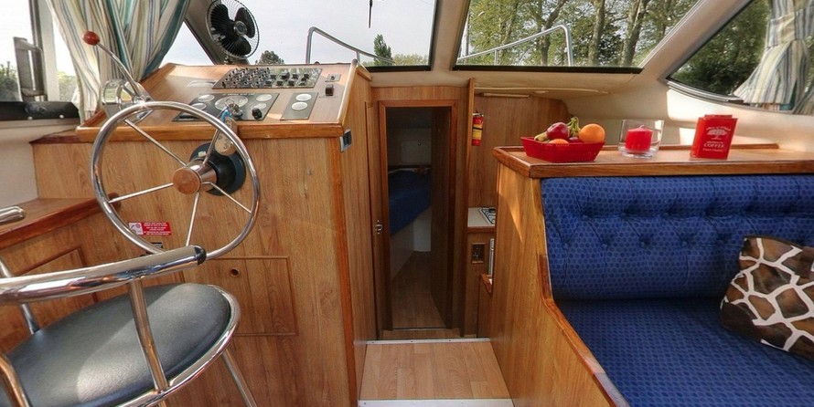 Le Boat Countess