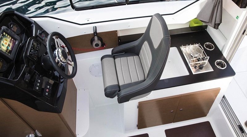 Jeanneau Merry Fisher 795