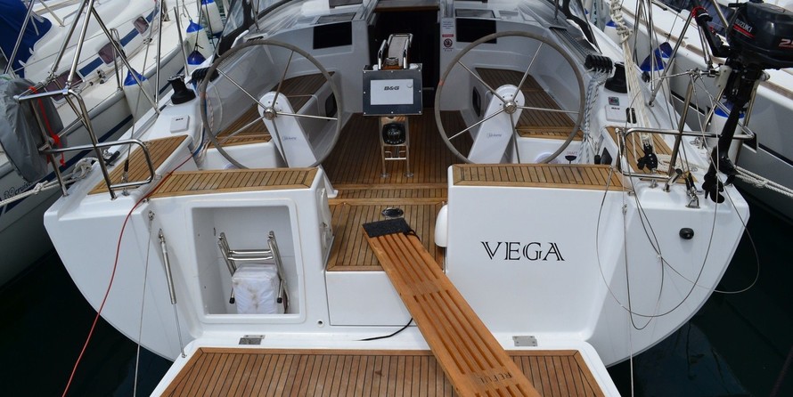 Hanse 415