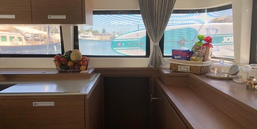 Lagoon 620
