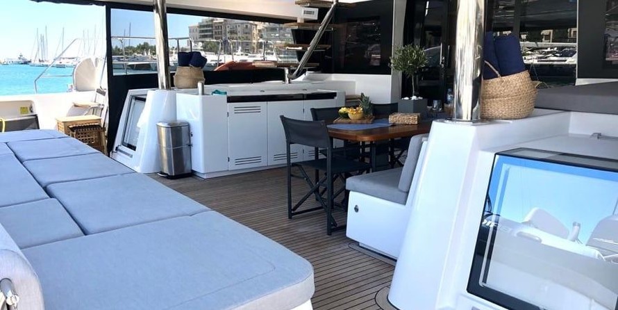 Lagoon 620