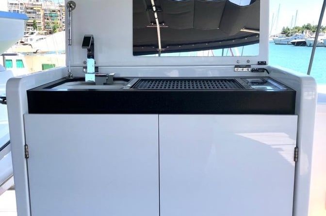 Lagoon 620