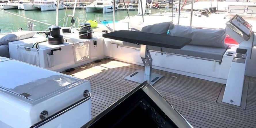 Lagoon 620