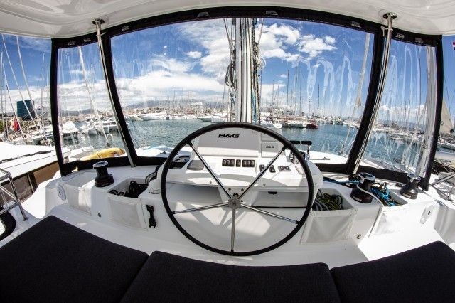 Lagoon 50
