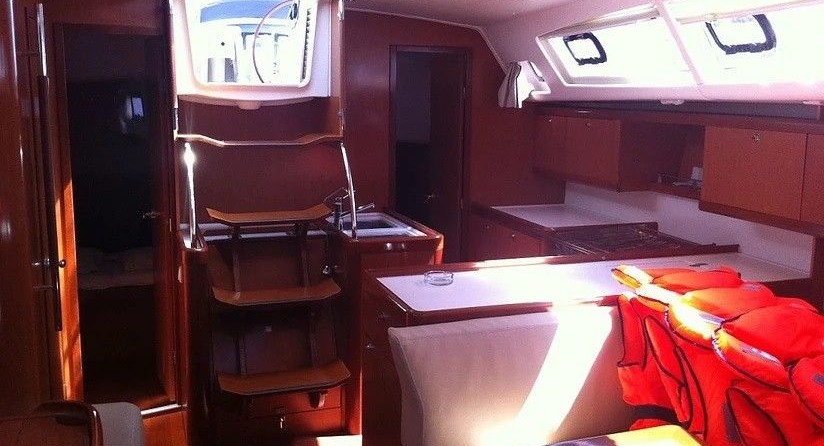 Beneteau Oceanis 46