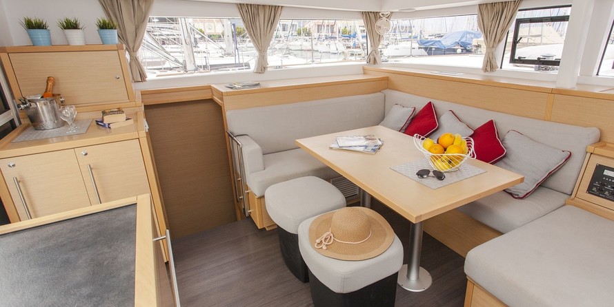 Lagoon 400 S2