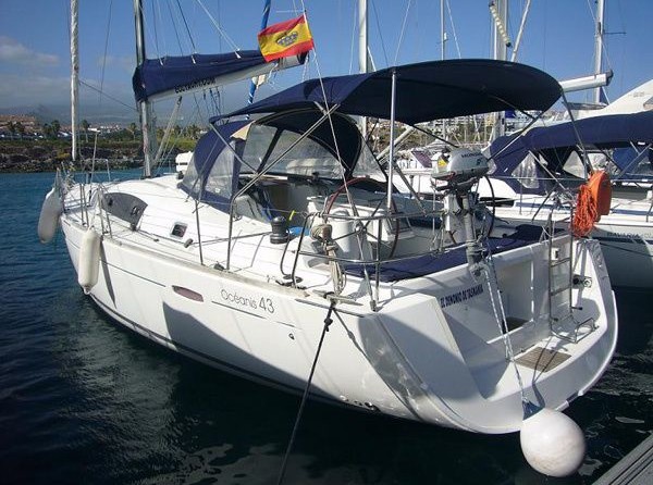Beneteau Oceanis 43