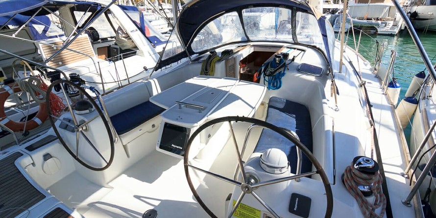 Beneteau Oceanis 43