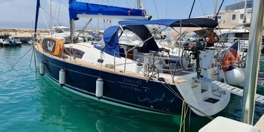 Beneteau Oceanis 43