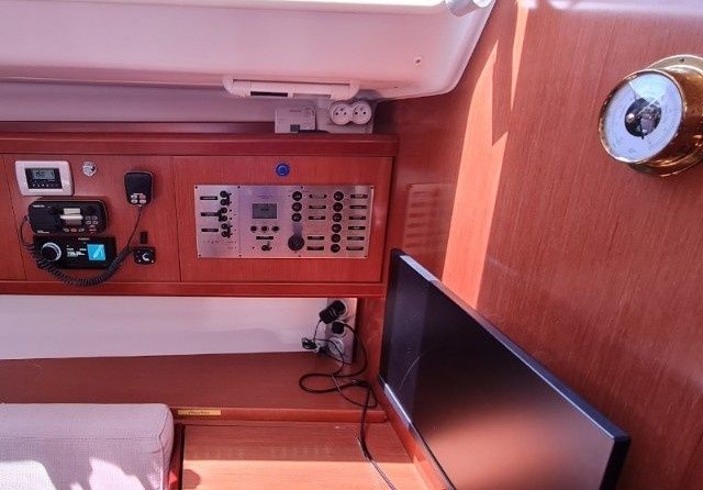 Beneteau Oceanis 43